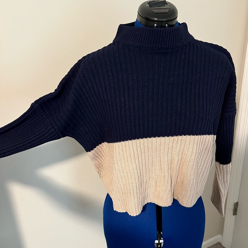 Color block sweater (Navy + Tan)